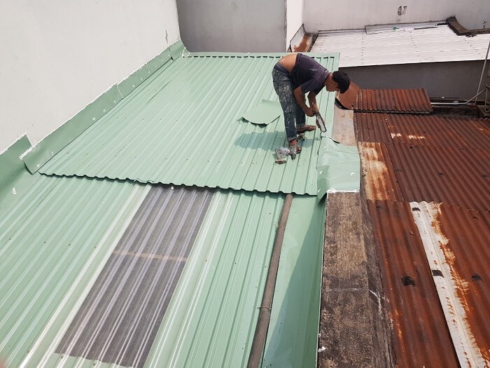 chống thấm dột mái tôn tại huyện Nhà Bè - DỊCH VỤ SỬA MÁI TÔN TẠI TPHCM - dịch vụ làm mái tôn tại TPHCM - dịch vụ làm mái tôn đẹp trọn gói - 0368115251